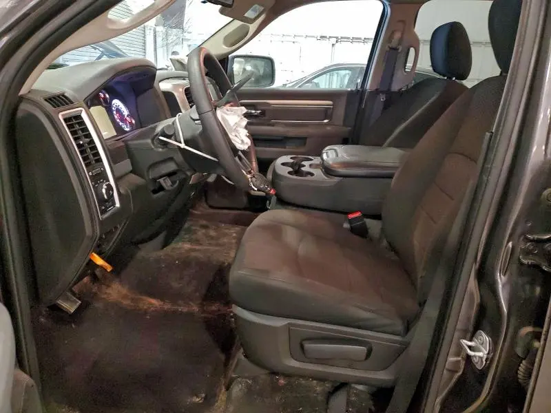 2019 RAM 1500 CLASSIC SLT  