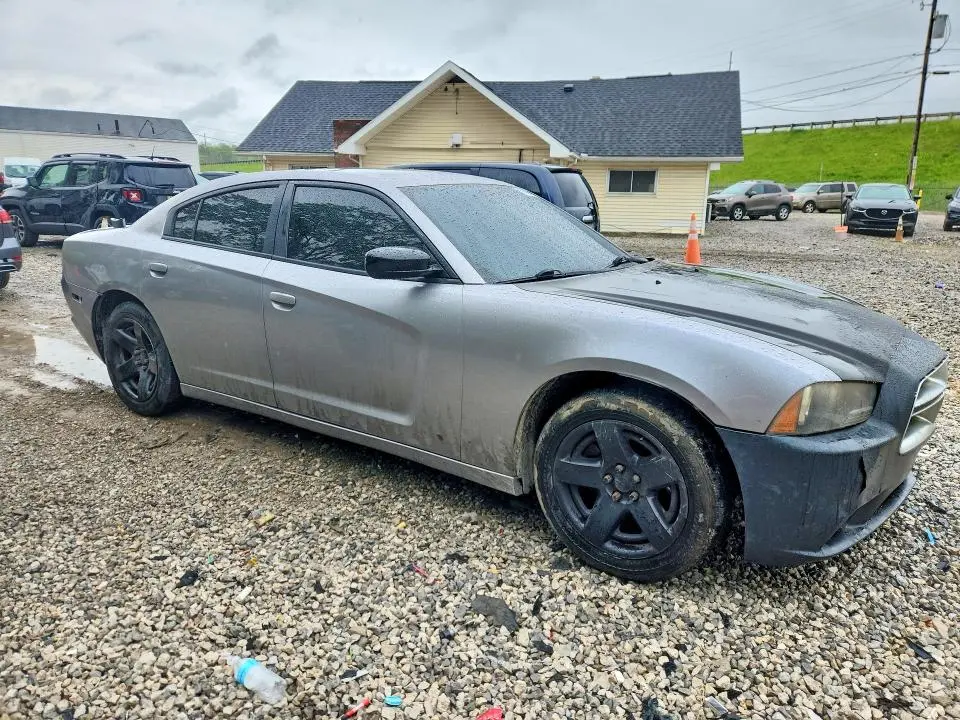 2014 DODGE CHARGER SE  