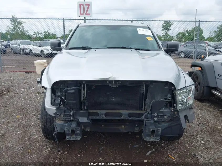 2016 RAM 1500 SLT