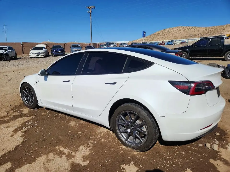 2021 TESLA MODEL 3   