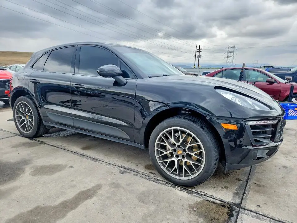 2015 PORSCHE MACAN S  