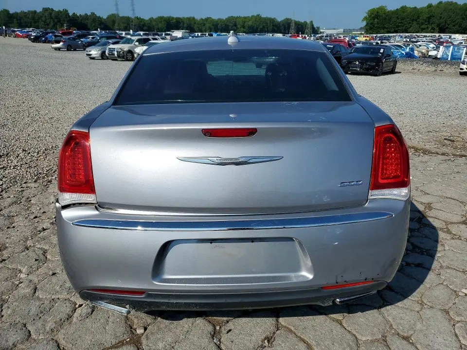 2015 CHRYSLER 300 LIMITED  