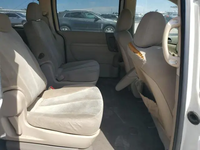 2011 KIA SEDONA LX  