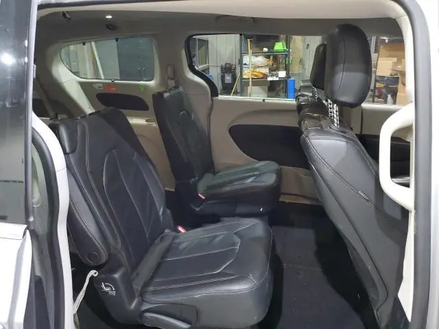 2017 CHRYSLER PACIFICA TOURING L PLUS  