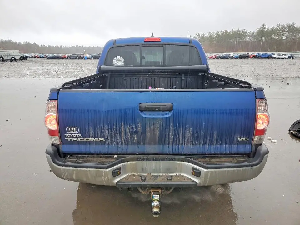 2015 TOYOTA TACOMA V6  