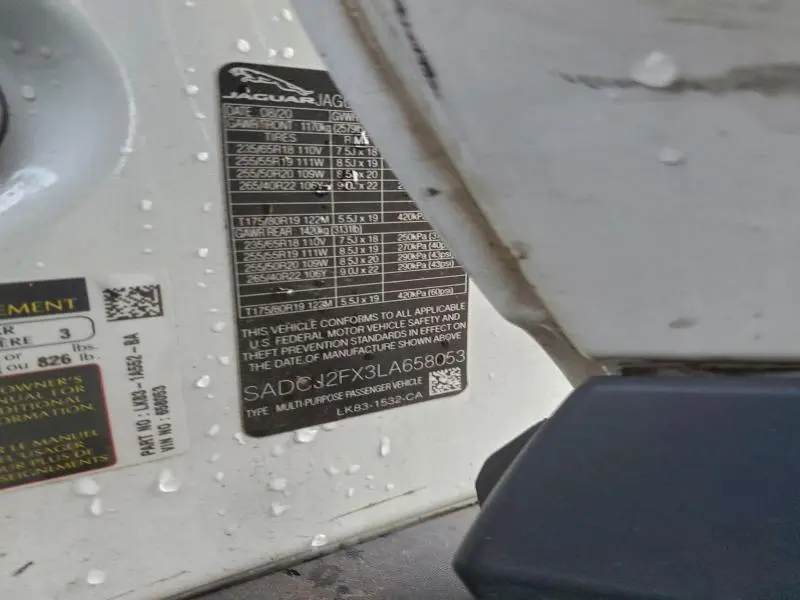 2020 JAGUAR F-PACE PREMIUM  