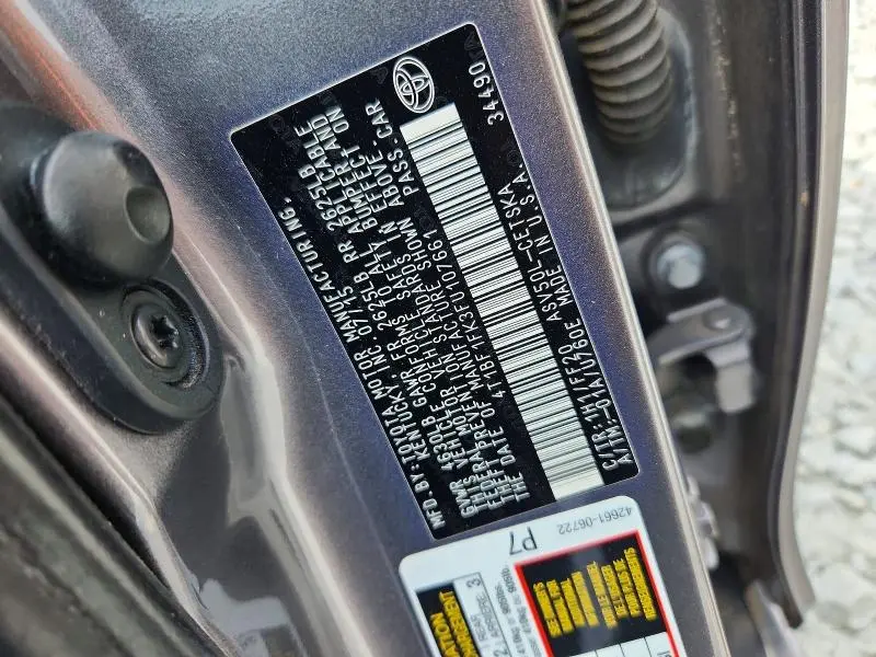 2015 TOYOTA CAMRY SE  