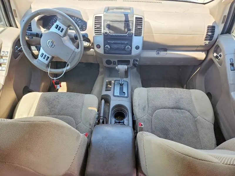 2016 NISSAN FRONTIER SV  