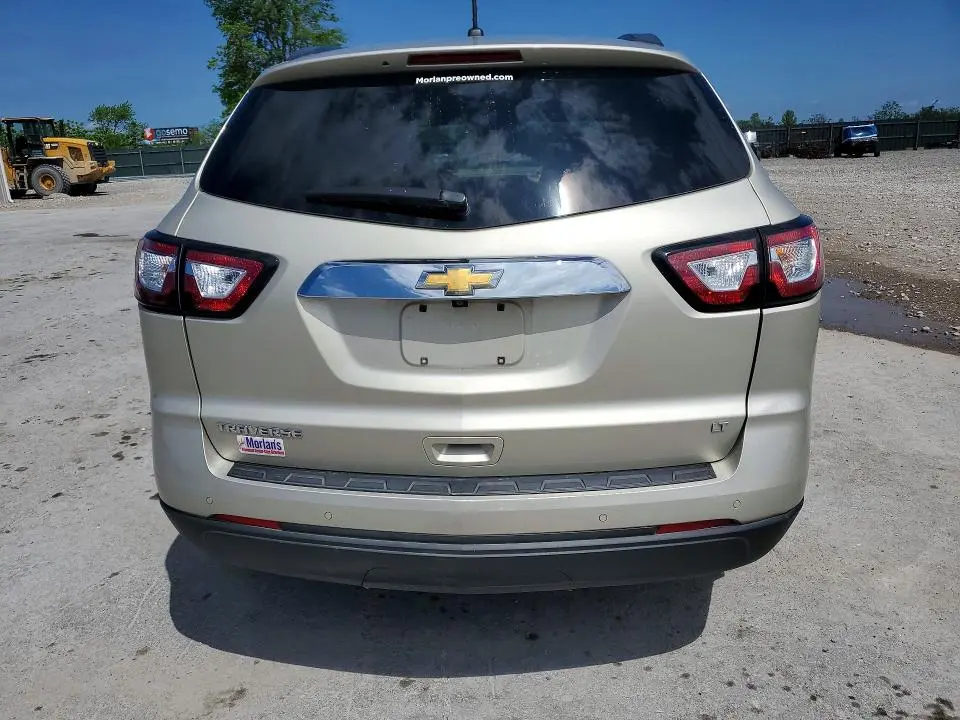 2015 CHEVROLET TRAVERSE LT  