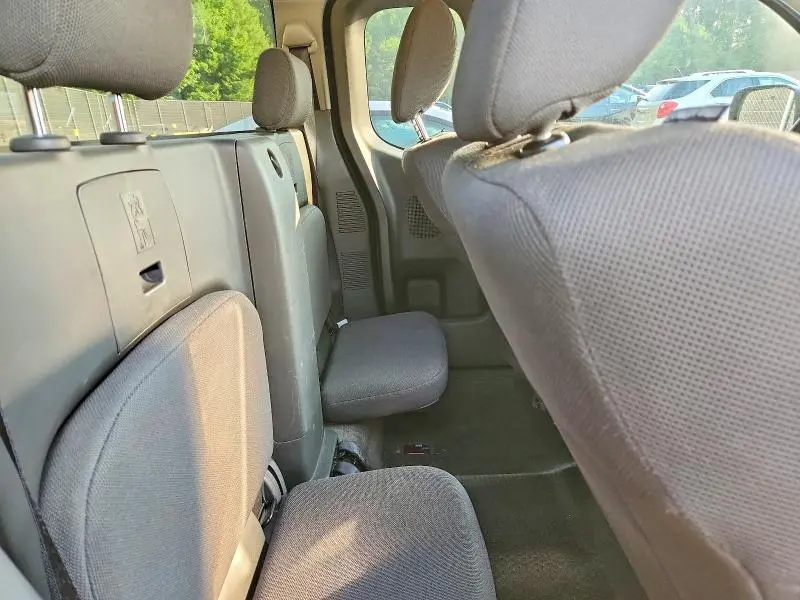 2016 NISSAN FRONTIER S  