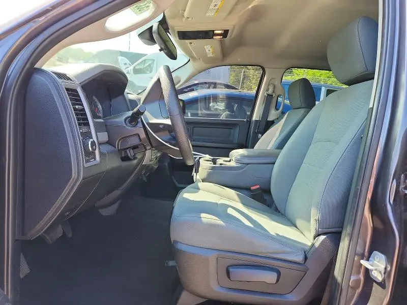 2016 RAM 1500 ST  