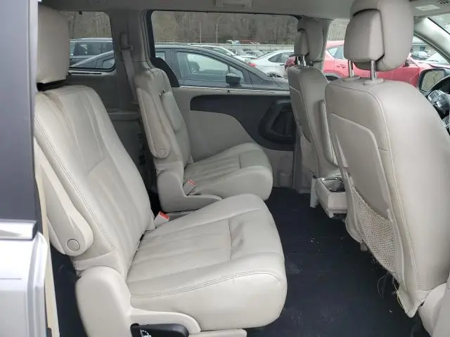 2013 CHRYSLER TOWN & COUNTRY TOURING L  
