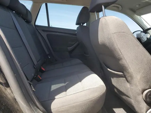 2013 VOLKSWAGEN JETTA S  