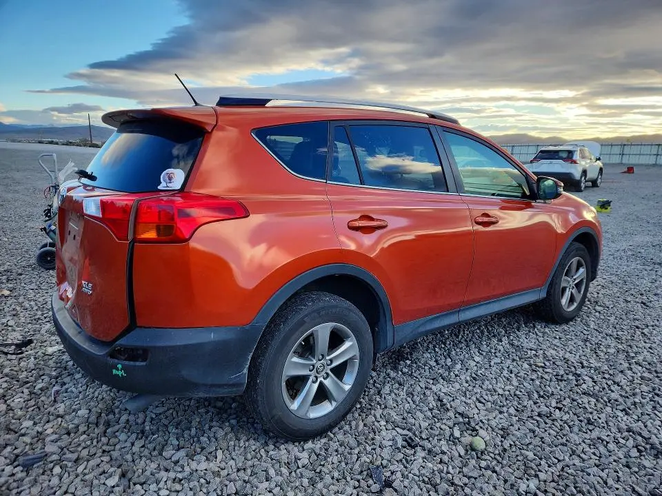 2015 TOYOTA RAV4 XLE  