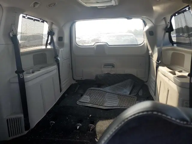 2011 CHRYSLER TOWN & COUNTRY LIMITED  