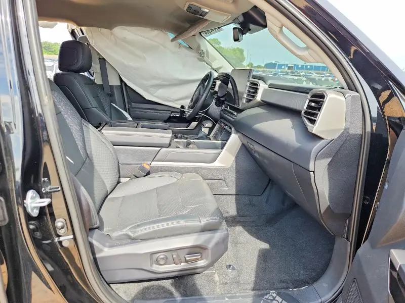 2024 TOYOTA TUNDRA CREWMAX LIMITED  
