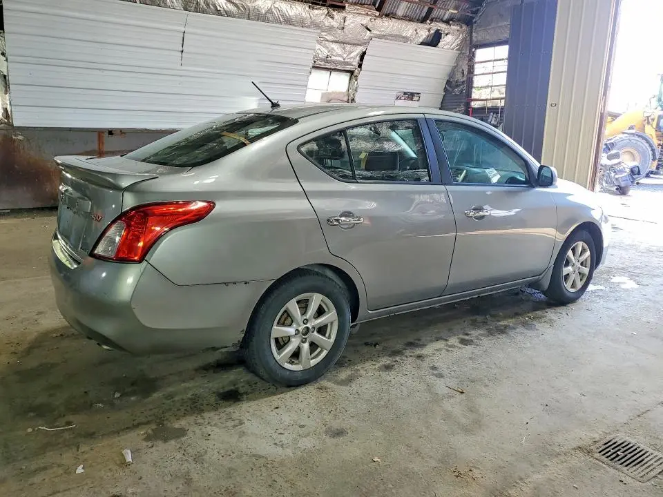 2014 NISSAN VERSA 1.6 SV  