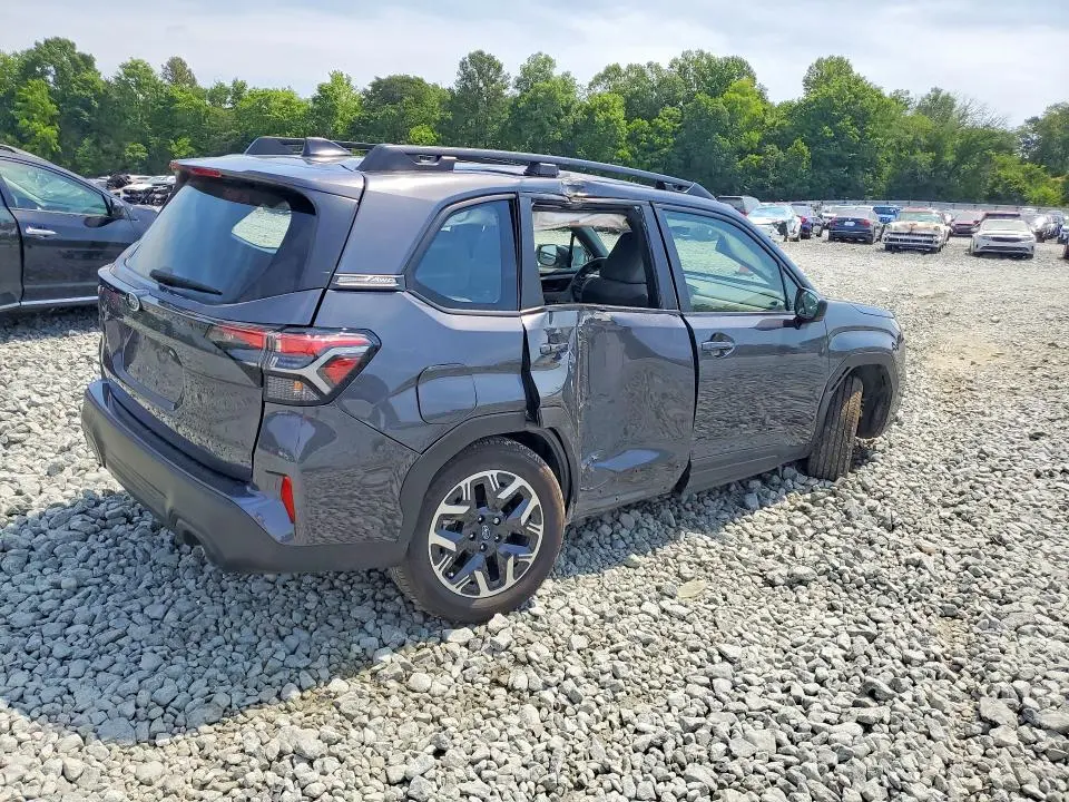 2025 SUBARU FORESTER   