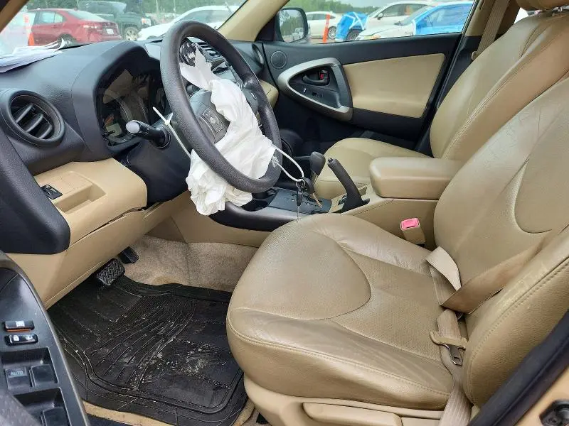 2011 TOYOTA RAV4 BASE  