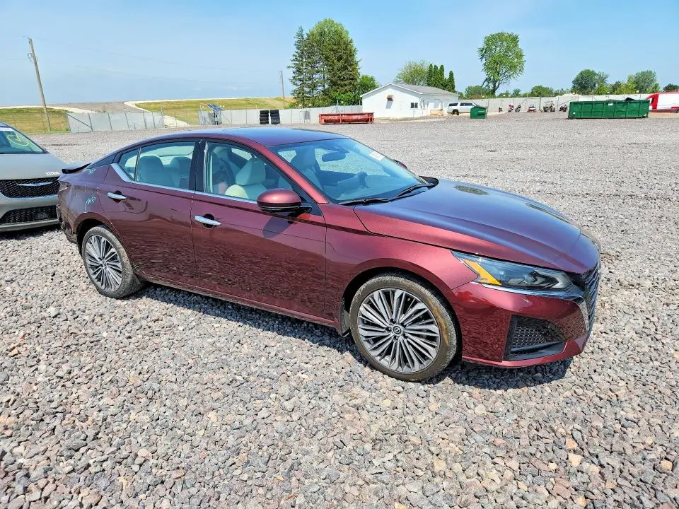 2024 NISSAN ALTIMA SL  