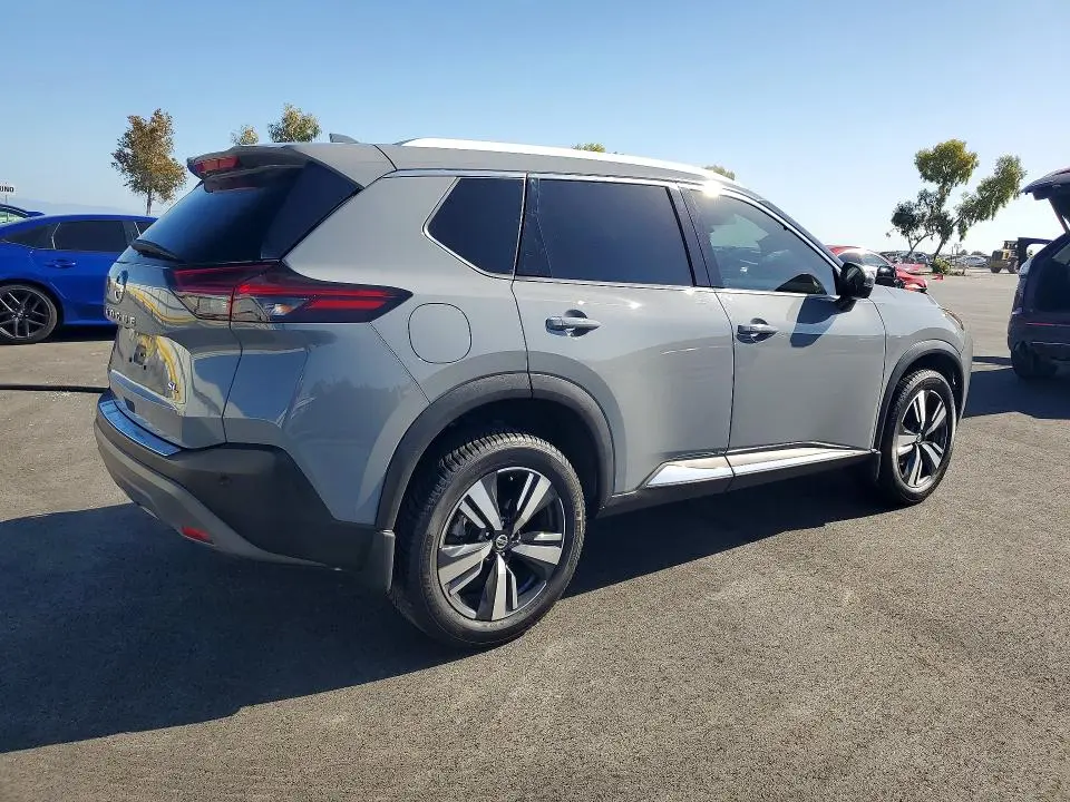 2021 NISSAN ROGUE SL  