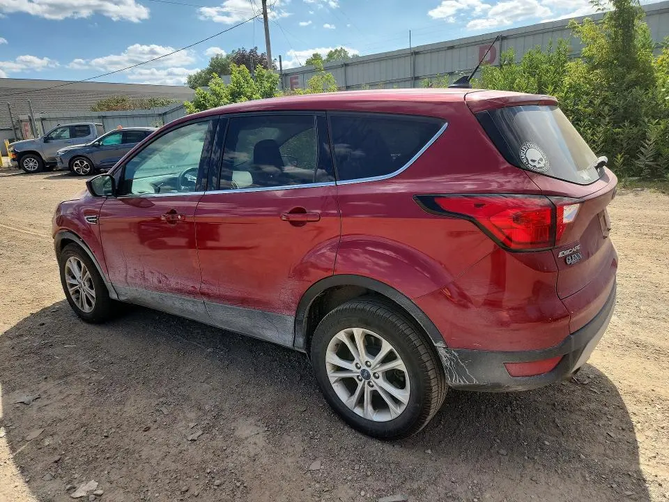 2019 FORD ESCAPE SE  