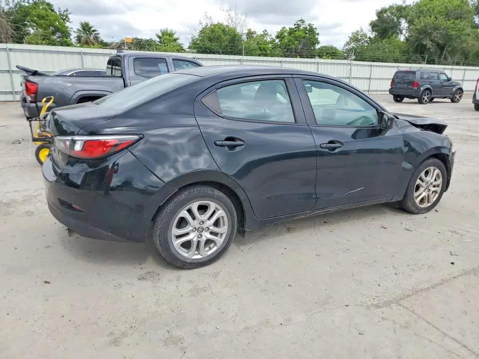 2017 TOYOTA YARIS IA BASE  
