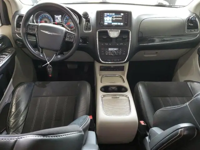 2016 CHRYSLER TOWN & COUNTRY LIMITED  