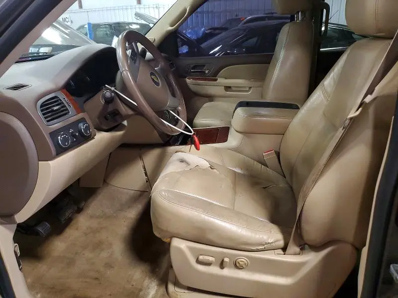 2011 CHEVROLET TAHOE K1500 LTZ  