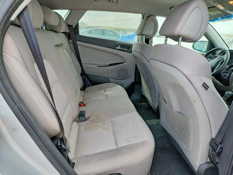2016 HYUNDAI TUCSON SE  