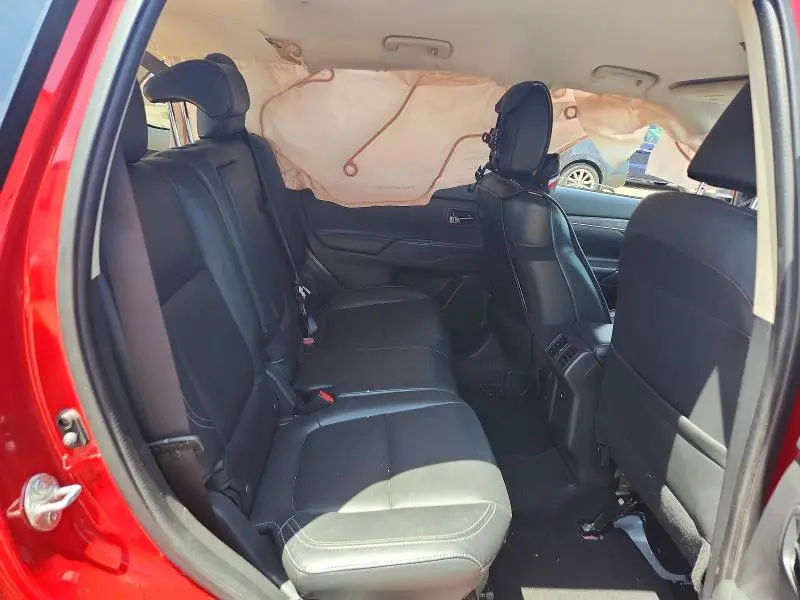 2019 MITSUBISHI OUTLANDER SE  