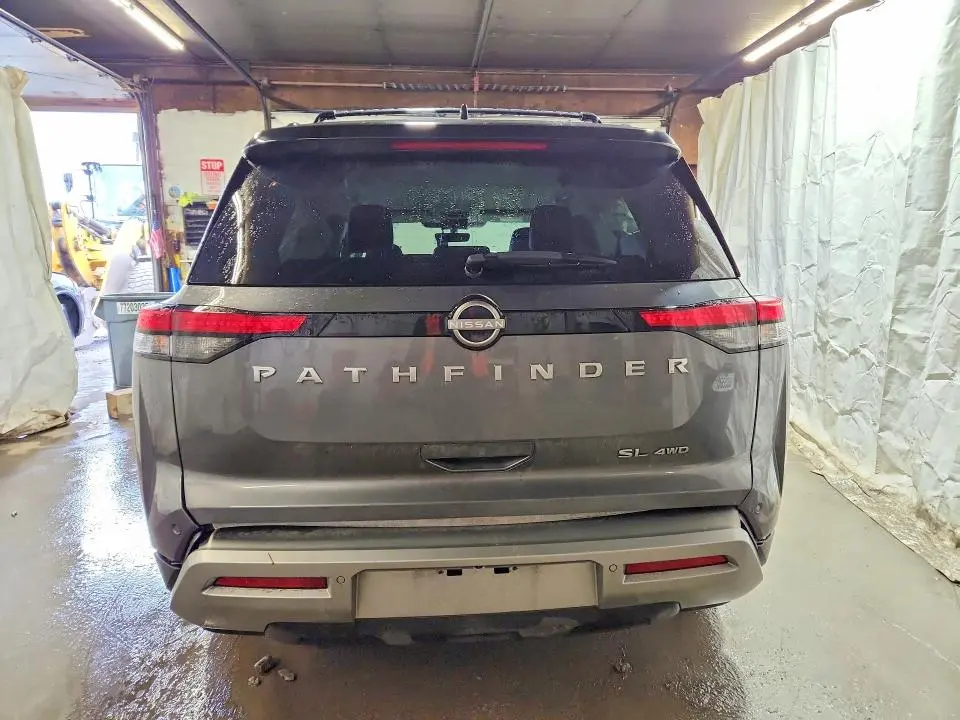 2025 NISSAN PATHFINDER SL  