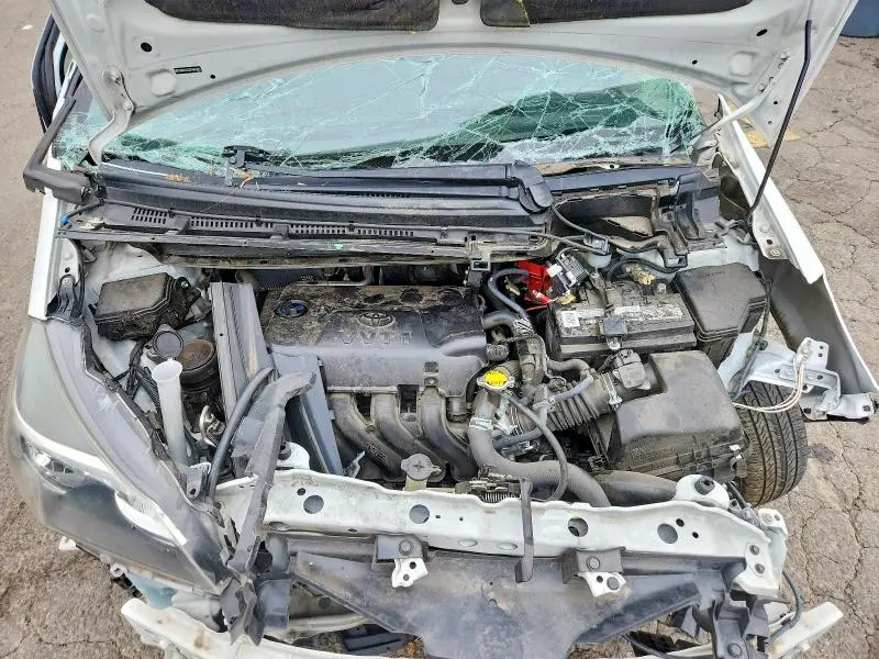 2015 TOYOTA YARIS 5-DOOR LE  