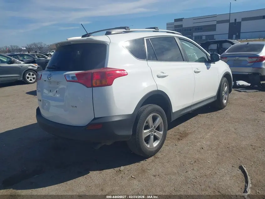 2015 TOYOTA RAV4 XLE