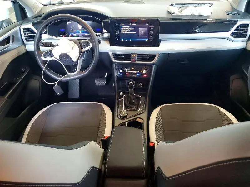 2025 VOLKSWAGEN TAOS SE  