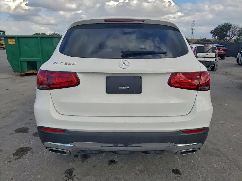 2021 MERCEDES-BENZ GLC 300  