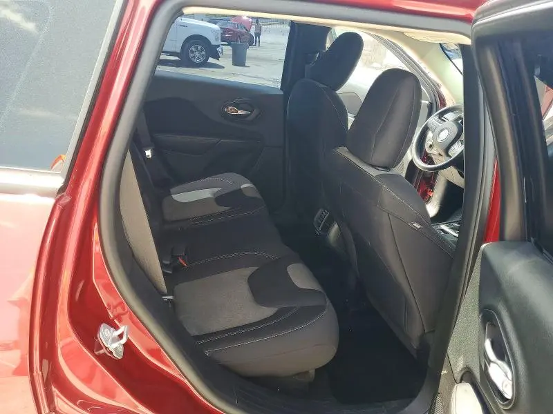 2015 JEEP CHEROKEE SPORT  