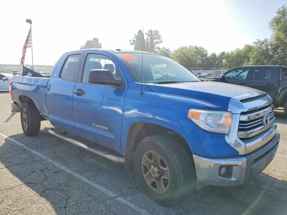2017 TOYOTA TUNDRA SR5  