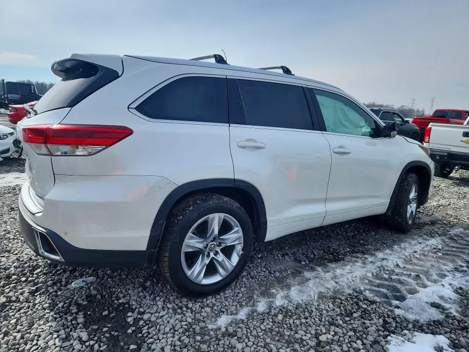 2017 TOYOTA HIGHLANDER LIMITED  