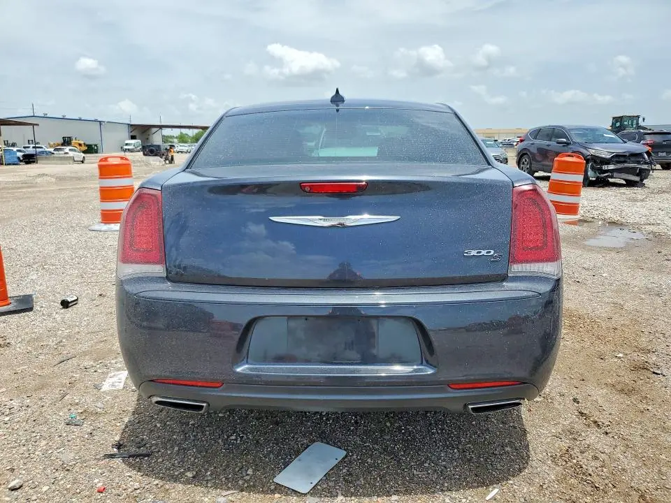 2019 CHRYSLER 300 S  