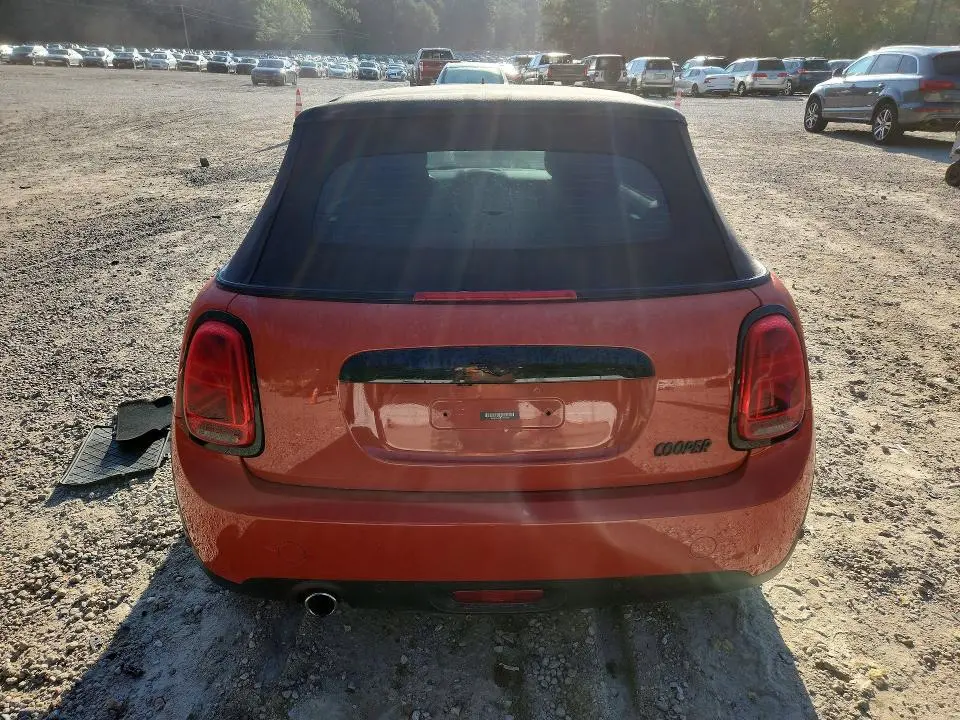 2019 MINI COOPER   
