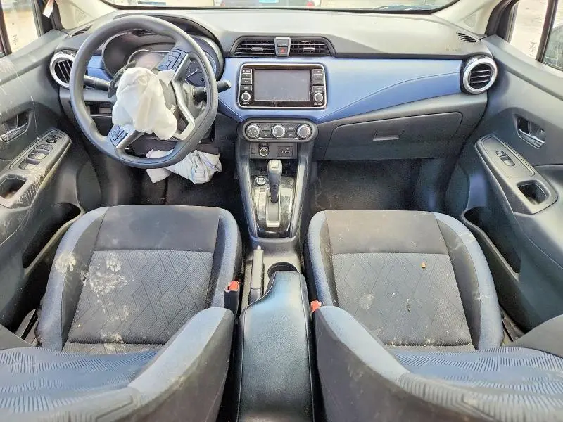 2023 NISSAN VERSA SV  