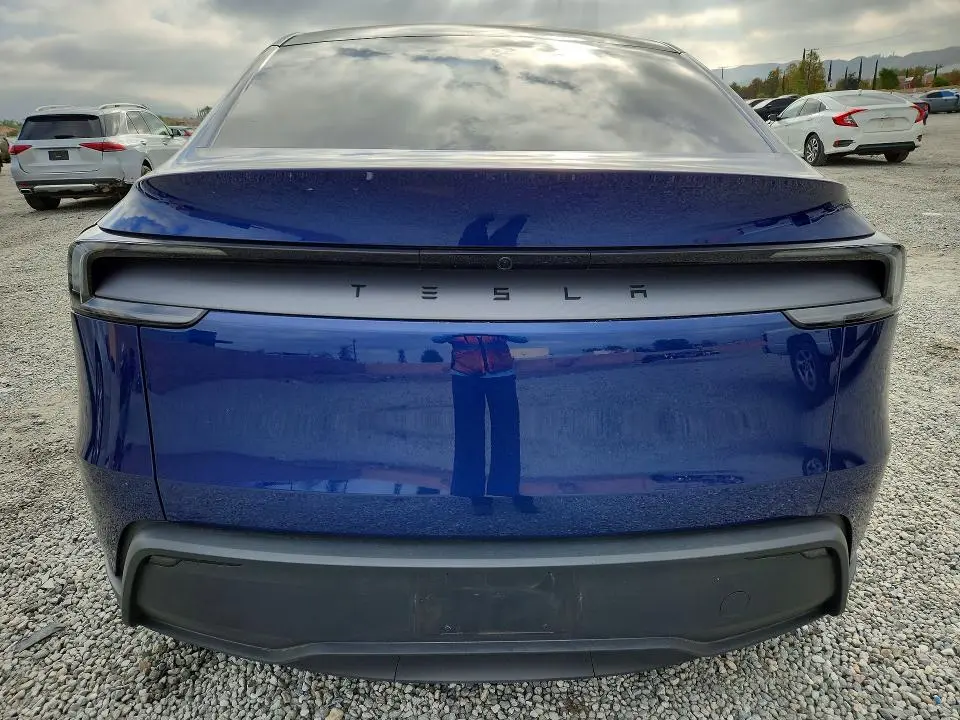 2026 TESLA MODEL Y   