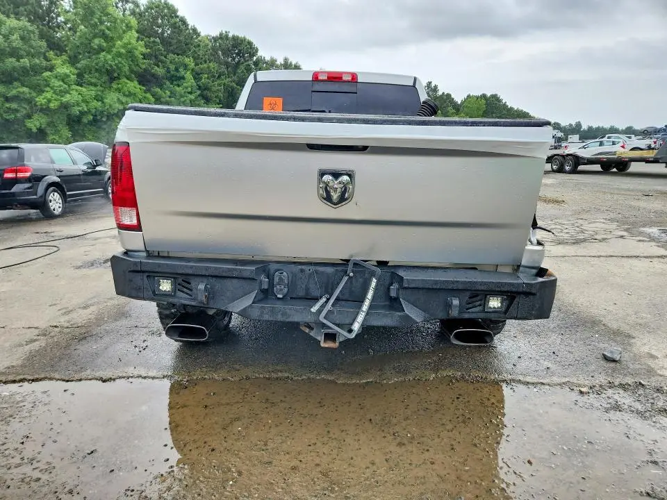 2017 RAM 1500 SLT  