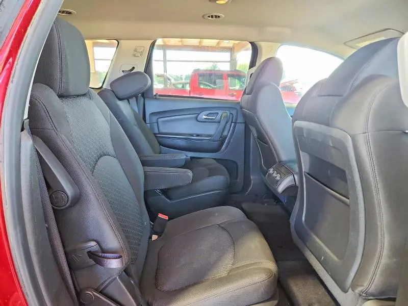 2012 CHEVROLET TRAVERSE LT  