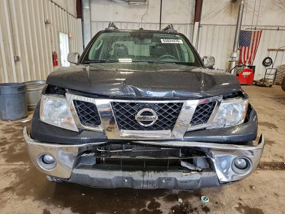 2010 NISSAN FRONTIER SE V6  
