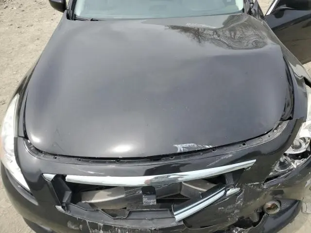 2011 INFINITI G37 