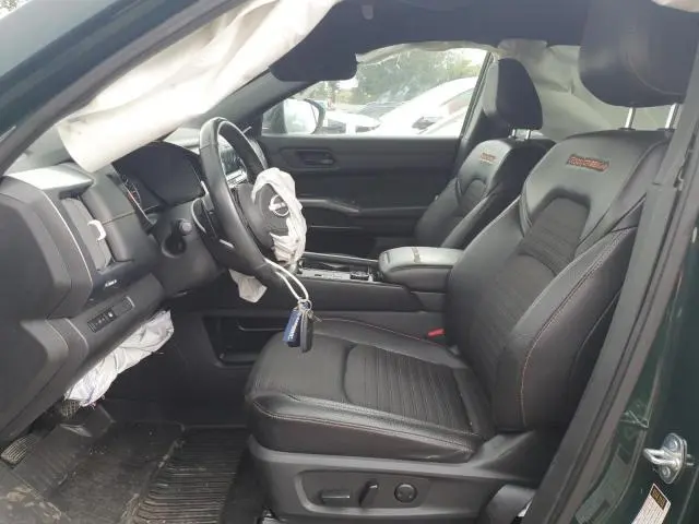 2023 NISSAN PATHFINDER SV  