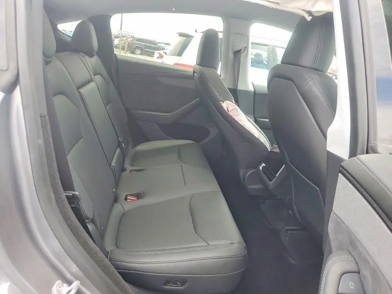 2026 TESLA MODEL Y   