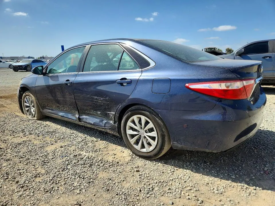 2015 TOYOTA CAMRY LE  